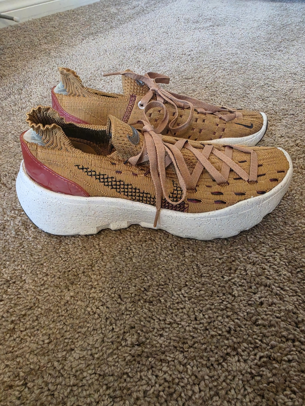 Nike Space Hippie 04 Wheat Dark Beetroot Women's Sneakers